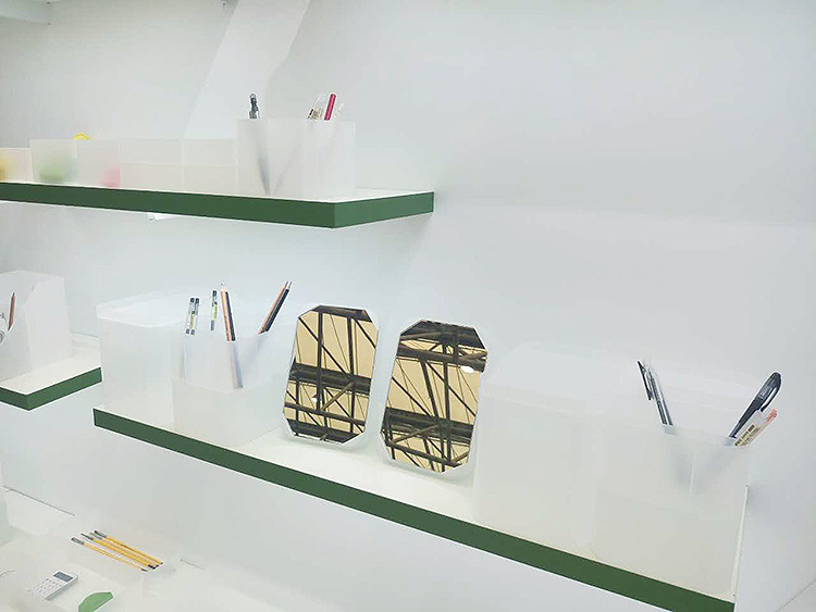 納川家居展位一角